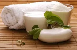 Bagaimana Cara Alami Memutihkan Kulit Badan Secara Menyeluruh
