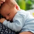 Menghitung Kebutuhan ASI Bayi Baru Lahir Agar Tumbuh Kembangnya Ideal