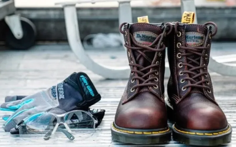 Apa Itu Sepatu Safety Dan Kapan Anda Membutuhkannya