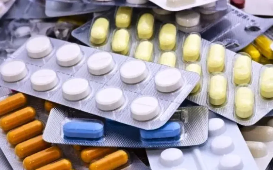Penyuluhan PAFI Daik Kepada Masyarakat Lokal Tentang Penggunaan Obat Sesuai Dosis