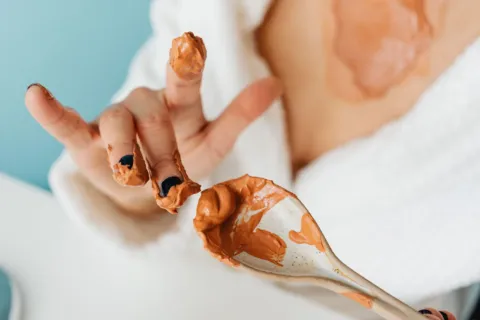 Racikan masker wajah alami dari bahan dapur untuk perawatan kulit glowing