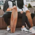 Tips memilih sepatu sesuai outfit agar tampil lebih fashionable dan serasi